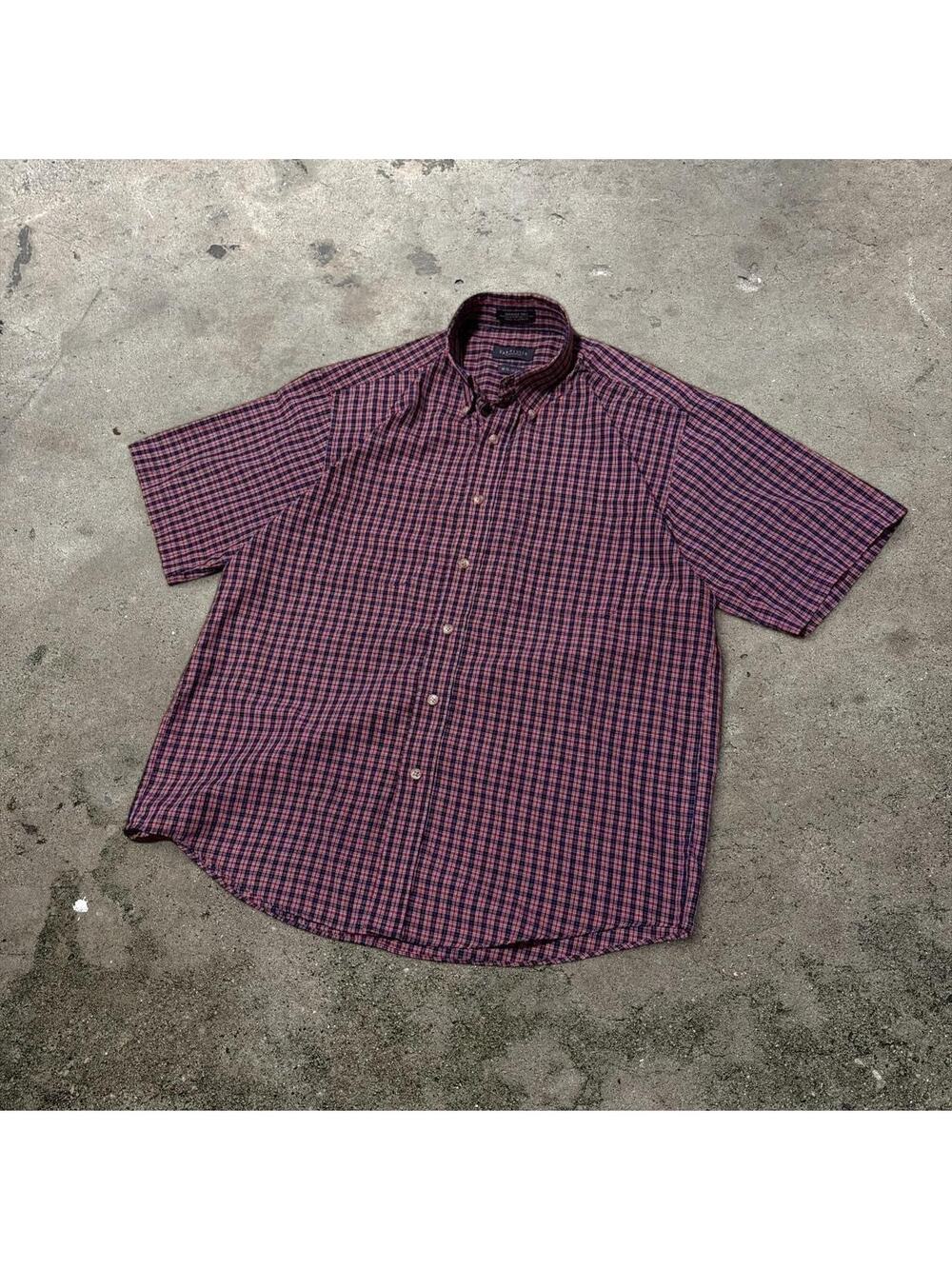 Van Heusen Vintage Plaid Short Sleeve Button Down Shirt Men's Size Medium